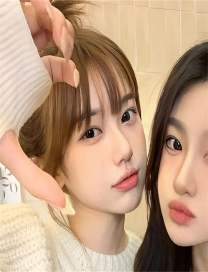 《非常完美女嘉宾》叙事手法哲学解析：时间线安排与视角切换技巧探讨